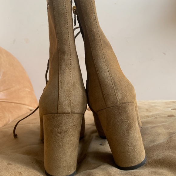 COACH lace up ankle boots - Picture 4 of 5